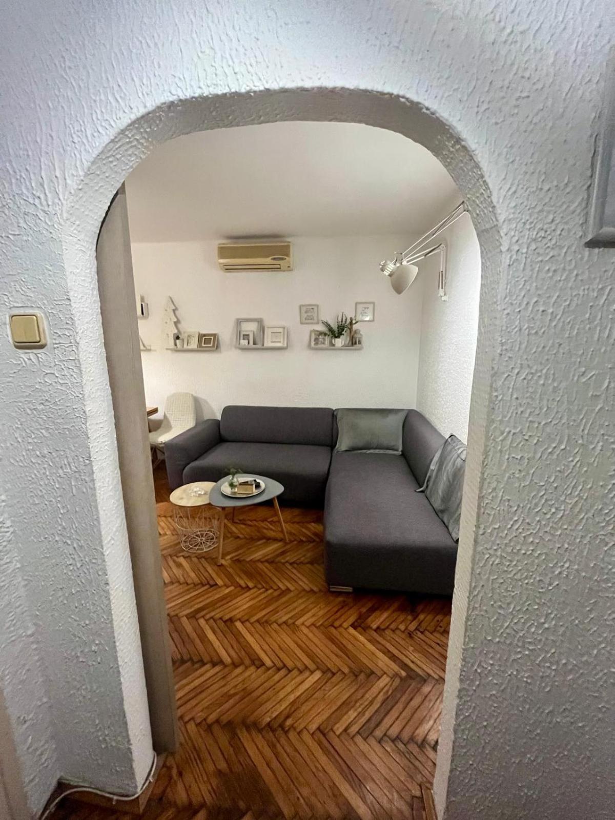 Ferienwohnung Kopernik - Parking Available Belgrad Exterior foto